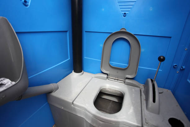 Portable Toilet Options We Offer in Shallowater, TX